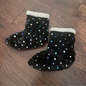 Cozy Black Polka Dot Slippers